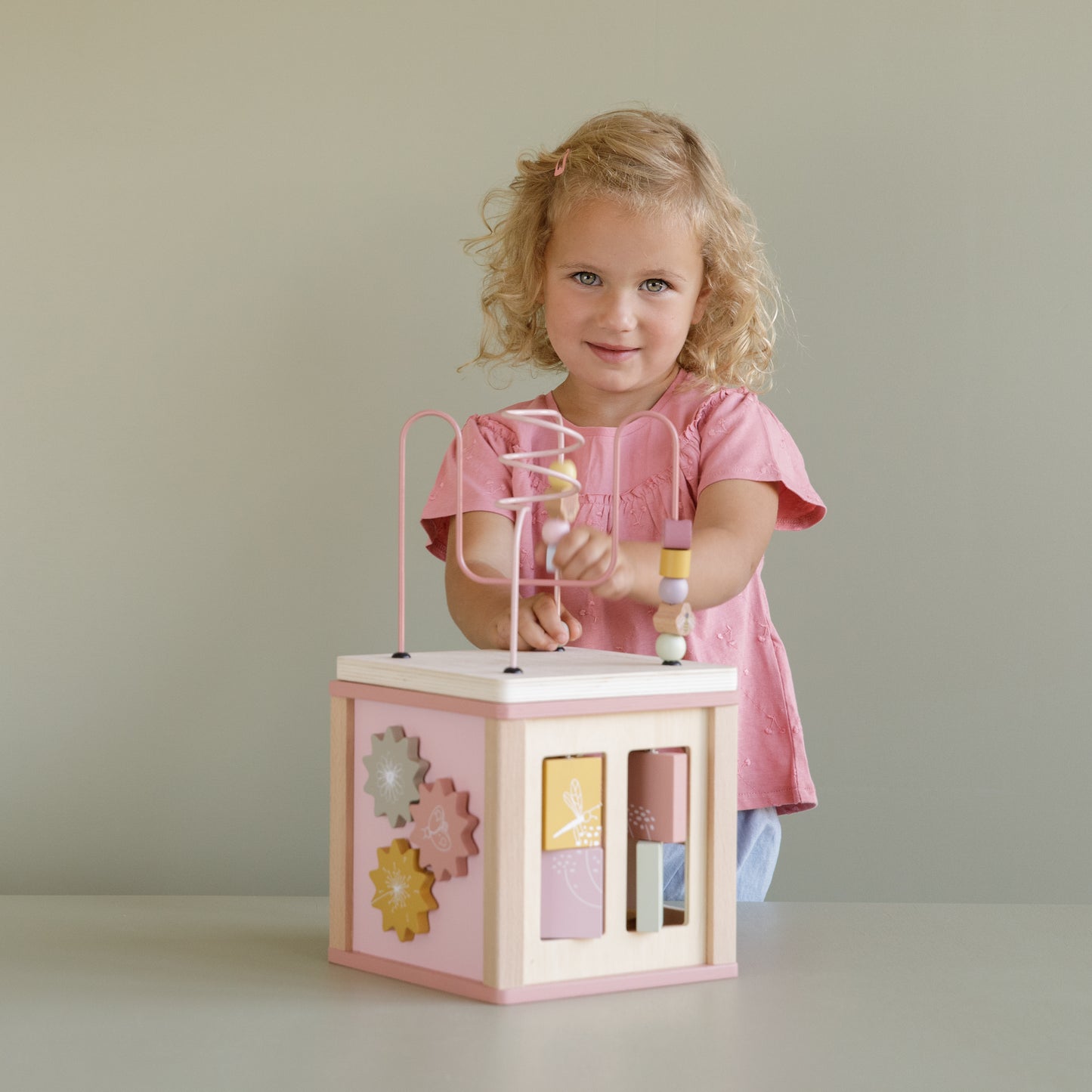 Activity Cube Pink Wild Flowers